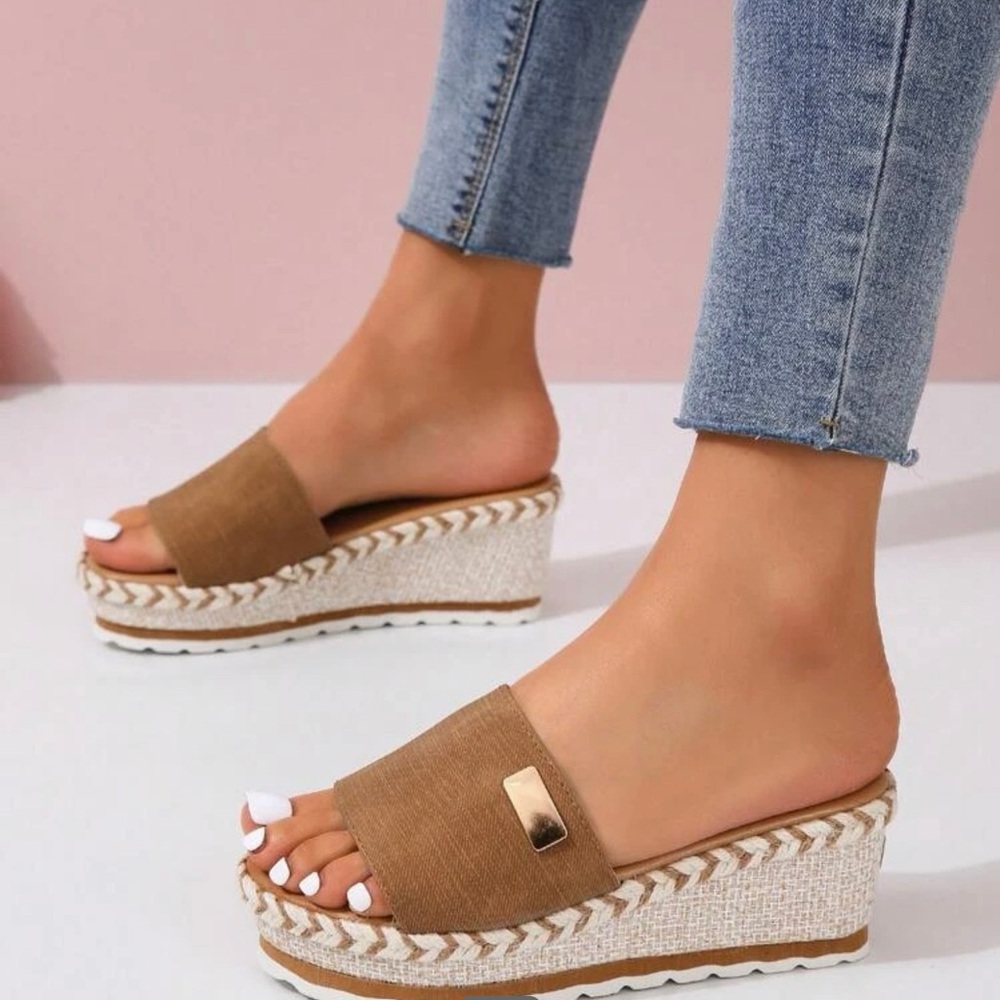 Comfy brown wedge faux suede slides - Picture 3 of 3